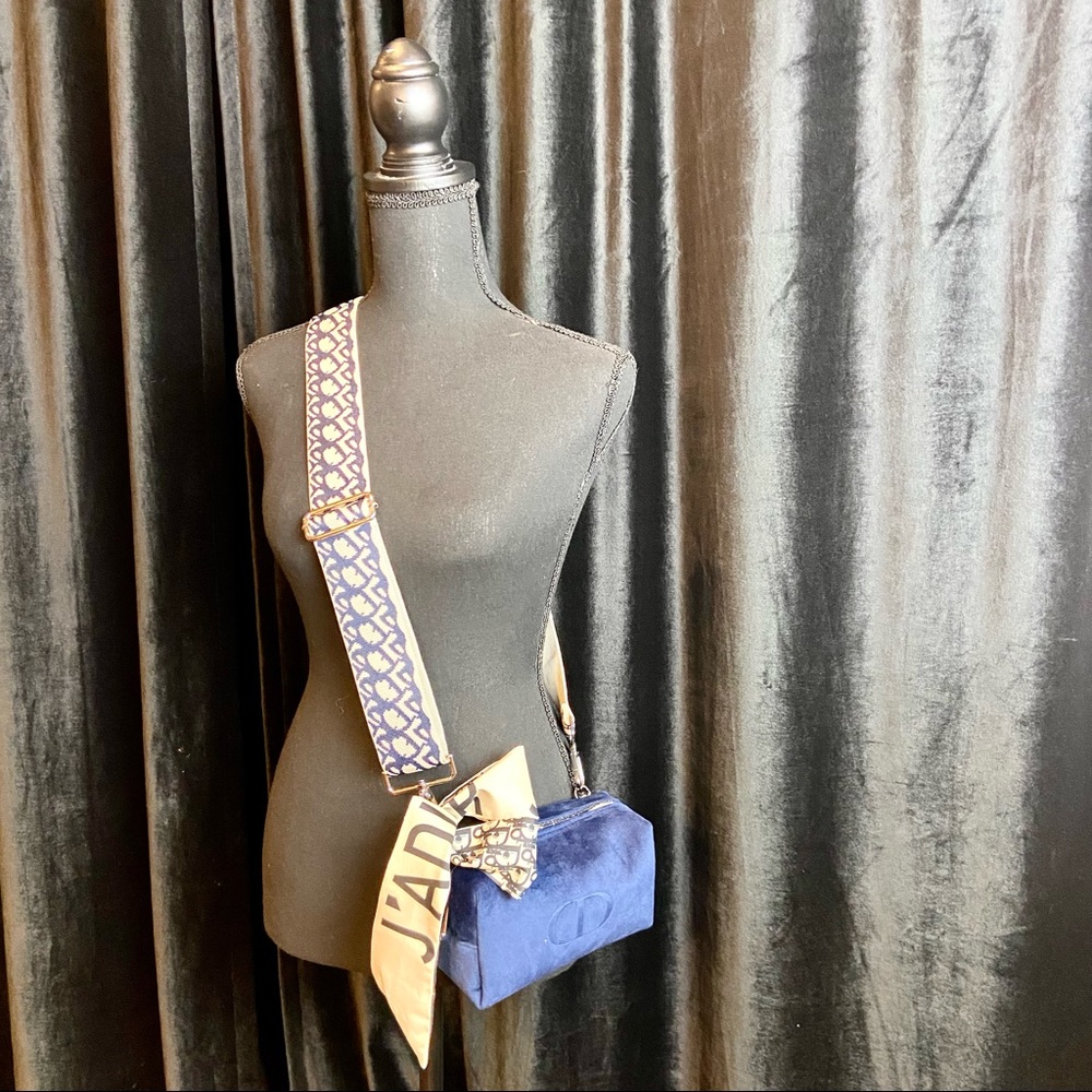 Dior blue velvet pouch crossbody from beauty line with scarf - Picture 4 of 12